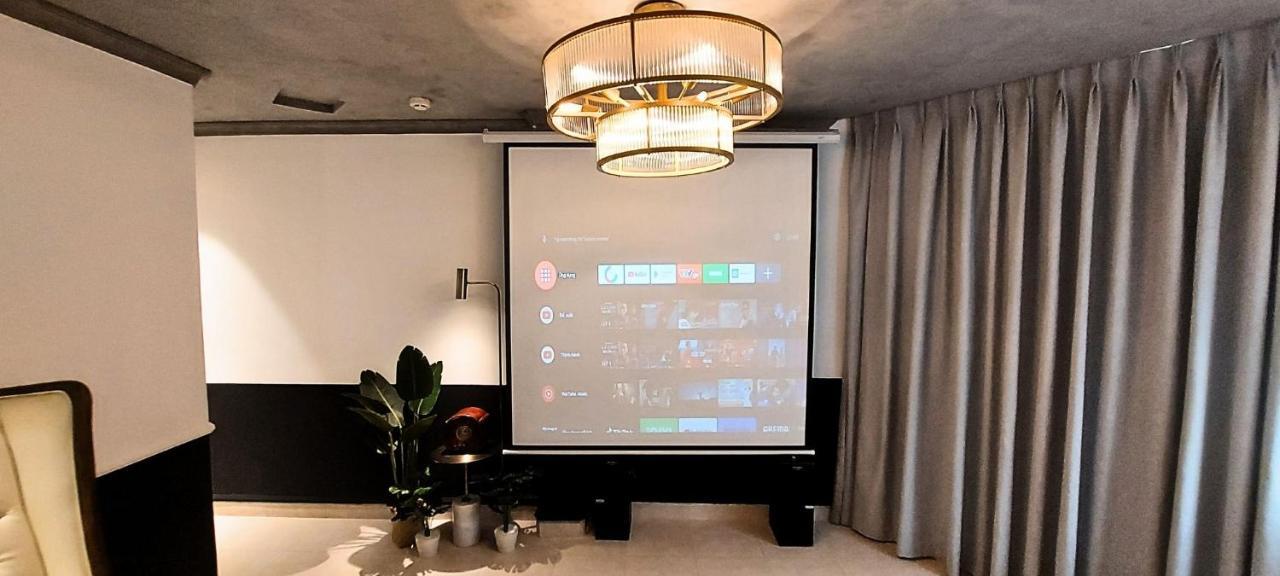 A In Hotel Del Luna Ho Chi Minh Zewnętrze zdjęcie
